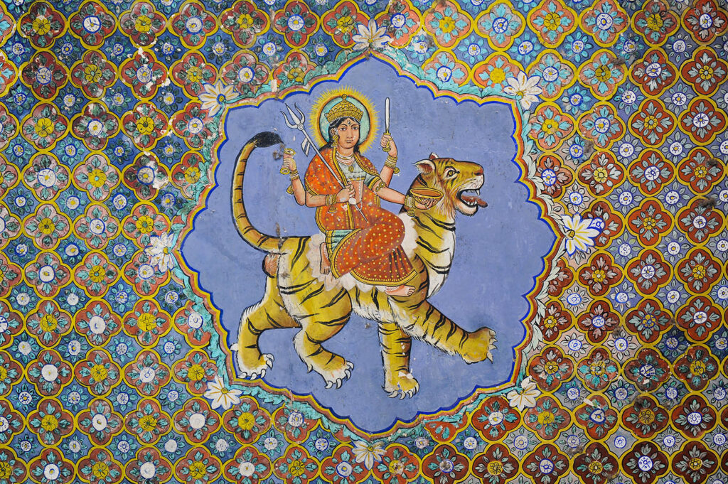 Hindu tanrıçası Durga bir kaplanın üstünde, Kota, Rajasthan, 1800'lü yıllar.